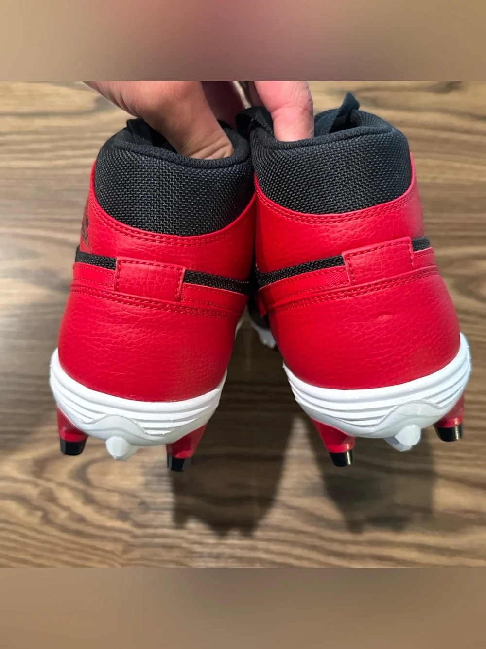 Size 10.5 Nike Jordan 1 Mid TD Bred Football Cleats Red Black AR5604-061